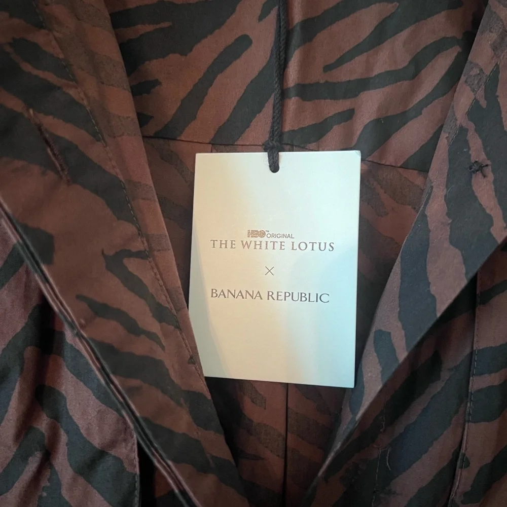 Banana Republic X The White Lotus Poplin Utility Jumpsuit - Picture 8 of 10